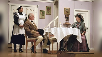 Den feschen Theodor bringen hübsche Frauen immer wieder in Bedrängnis. 	 (Foto: VA)