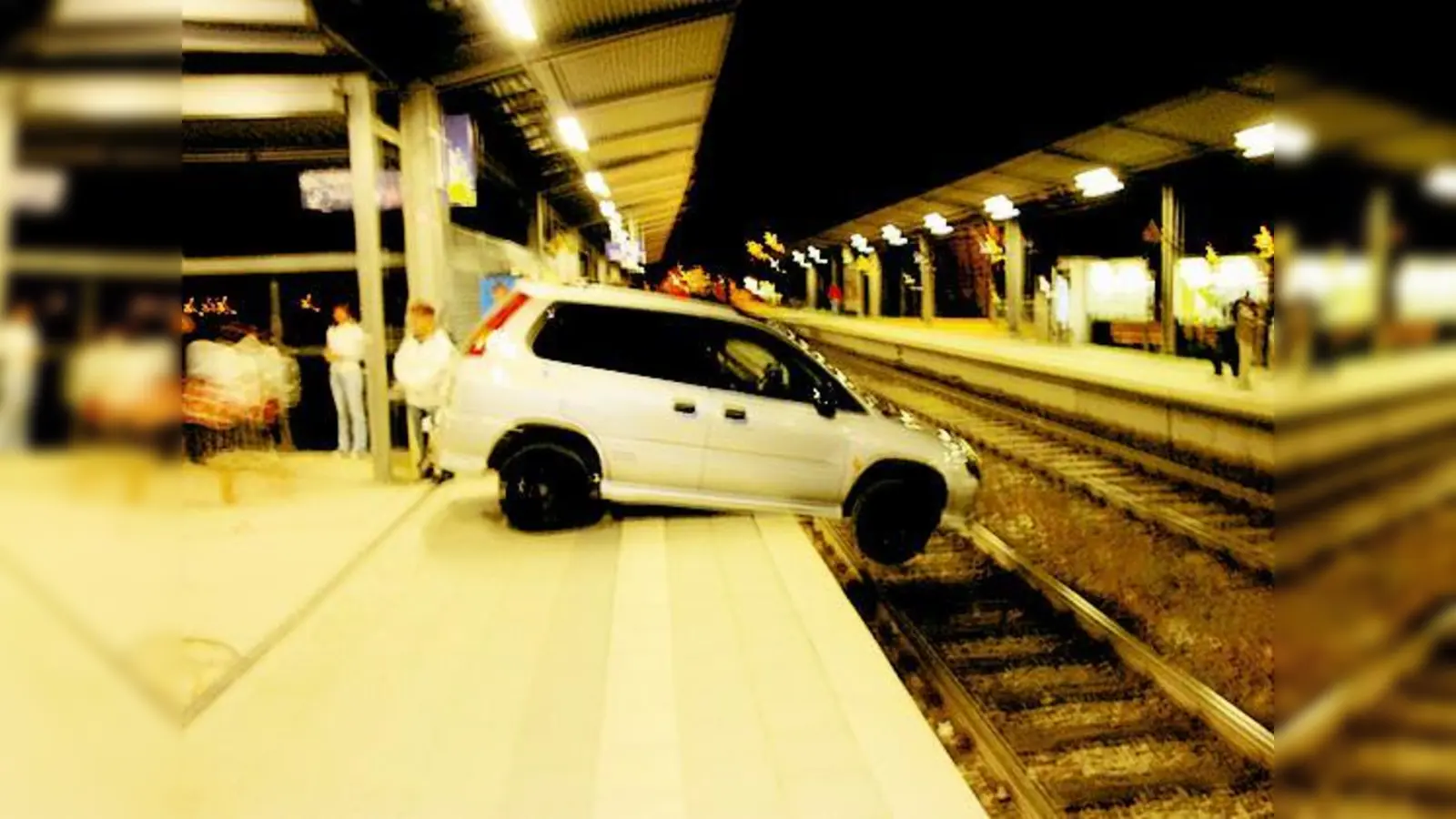 Endstation hieß es für einen 89-jährigen Autofahrer, der mit seinem PKW fast auf die Gleise des S-Bahnhofes Fasanenpark gefahren wäre.  (Foto: Bundespolizei)