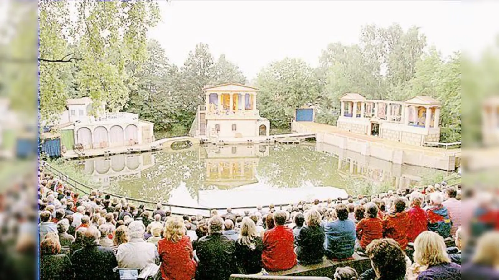 Jedes Jahr wieder eine besondere Kulisse: die Weiherspiele in Markt Schwaben.	 (Foto: VA)