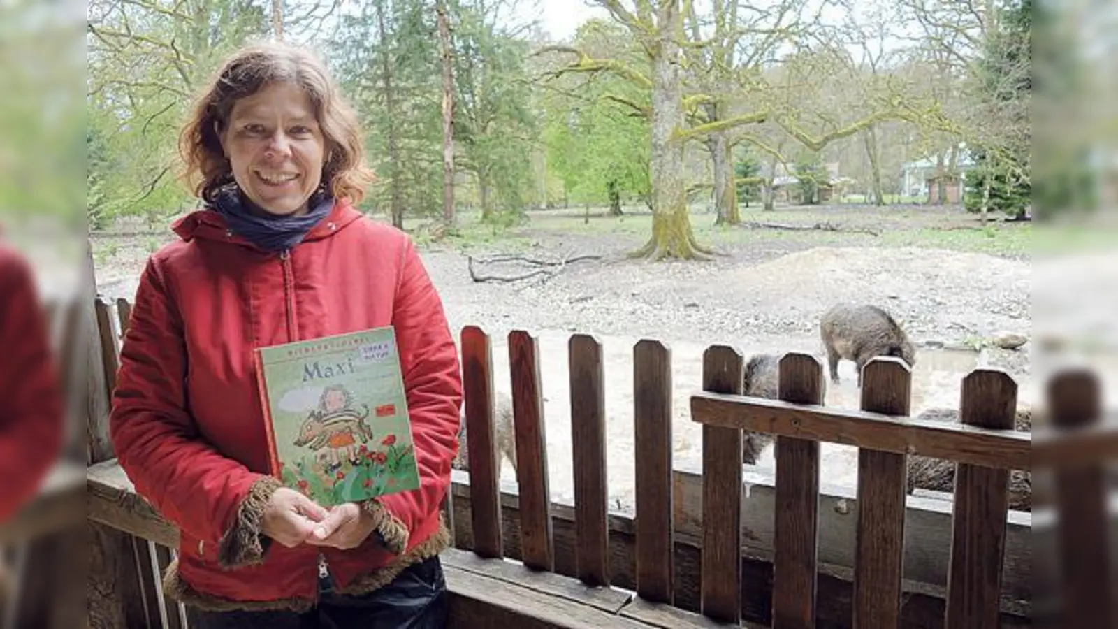 Kinderbuchexpertin Ute Kapuschinski von der Gemeindebibliothek Grünwald freut sich auf viele kleine Tierfreunde bei der Lesung mit den Wildschweinen. 	 (Foto: hw)