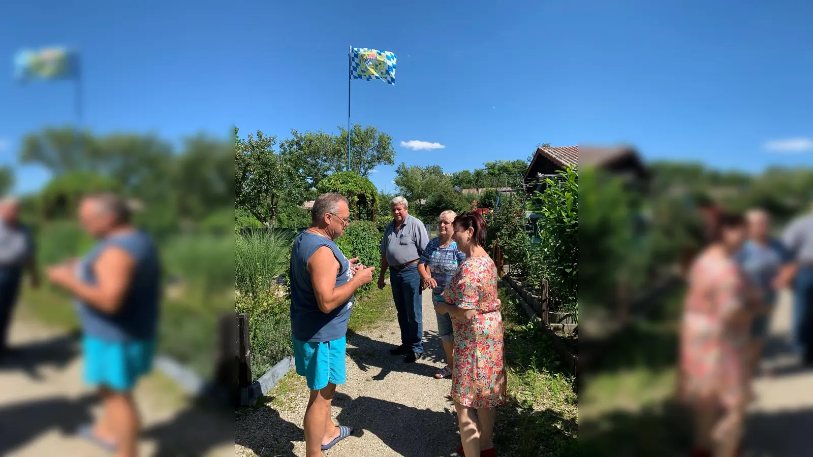 Diana Stachowitz mit Vorstandsmitgliedern des Kleingartenvereins NW 88 e.V. (Foto: privat)