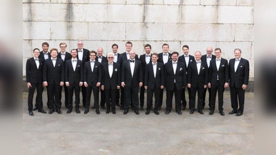 Der Männerchor EMCB e.V. feiert im Augustinum Neufriedenheim sein 45-jähriges Bestehen. (Foto: EMCB)