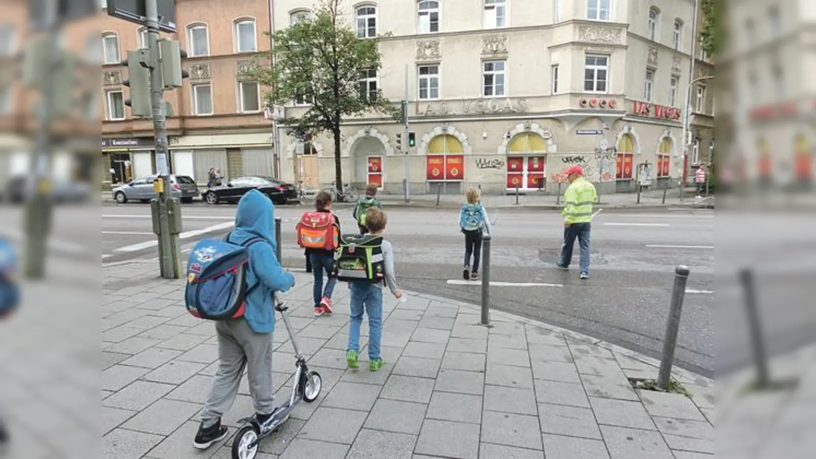 Eine Gefahrenquelle: Die Rosenheimer Straße auf Höhe der Kreuzung mit der Pariser Straße.	 (Foto: privat)
