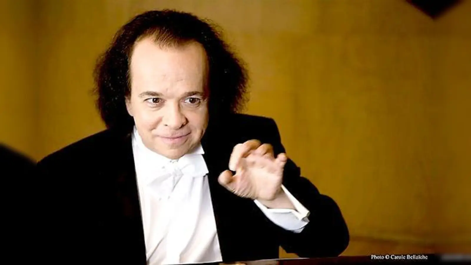 Der Pianist Cyprien Katsaris kommt schon zum zweiten Mal nach Zorneding. 	 (Foto: Carole Bellaïche)