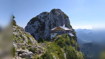 Wer kennt sie nicht: Die Tegernseer Hütte gehört bei vielen Wanderern zum Pflichtprogramm.  (Foto: Stefan Dohl)