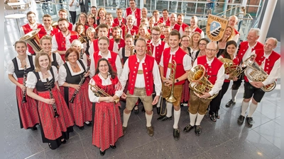 Die Pullacher Blasmusik. (Foto: Ver)
