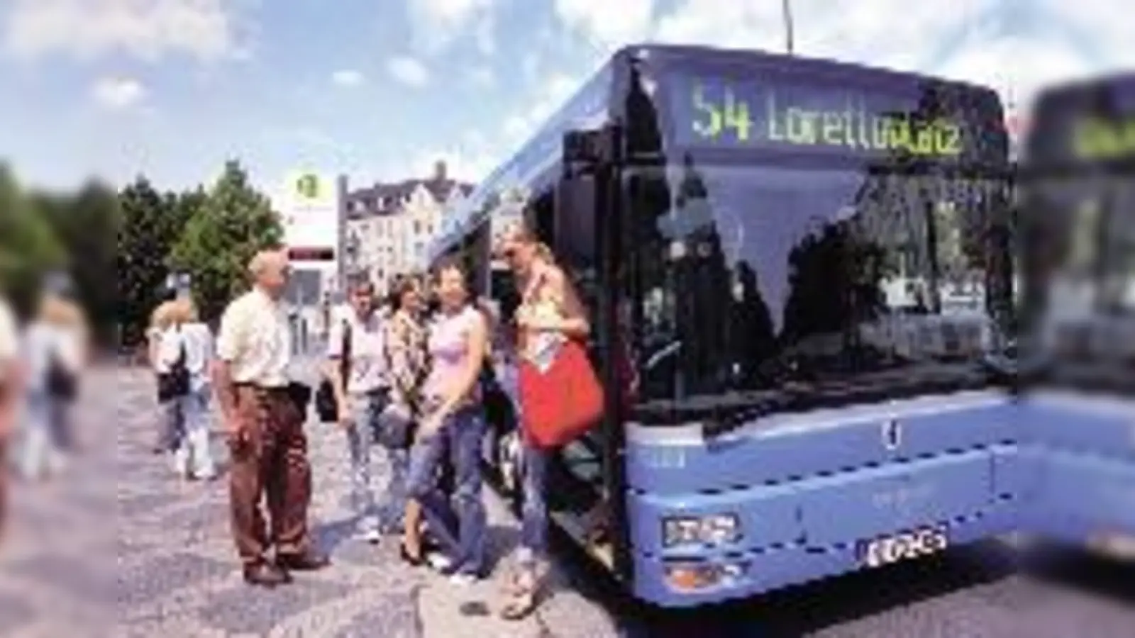 Nicht öffentlich durch die Stadt fahren zu können, bedeutet, kaum am sozialen Leben teilzuhaben: Münchner Initiativen kämpfen um Sozialtickets für Bedürftige.	  (Foto: Kerstin Groh)