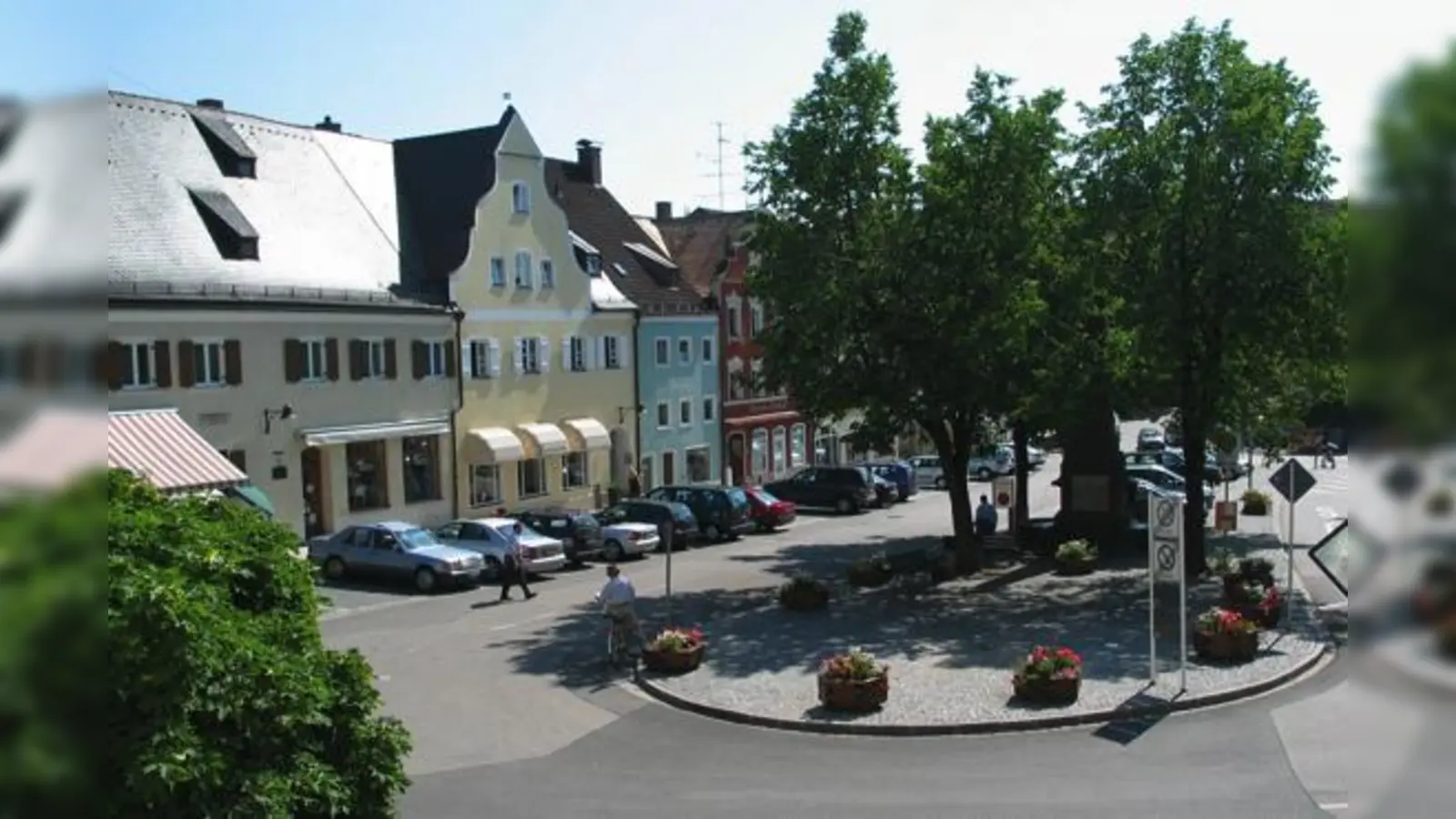 Um 13 Uhr eröffnen am Sonntag alle Geschäfte rund um den Marienplatz.	 (Foto: Stadt Ebersberg)