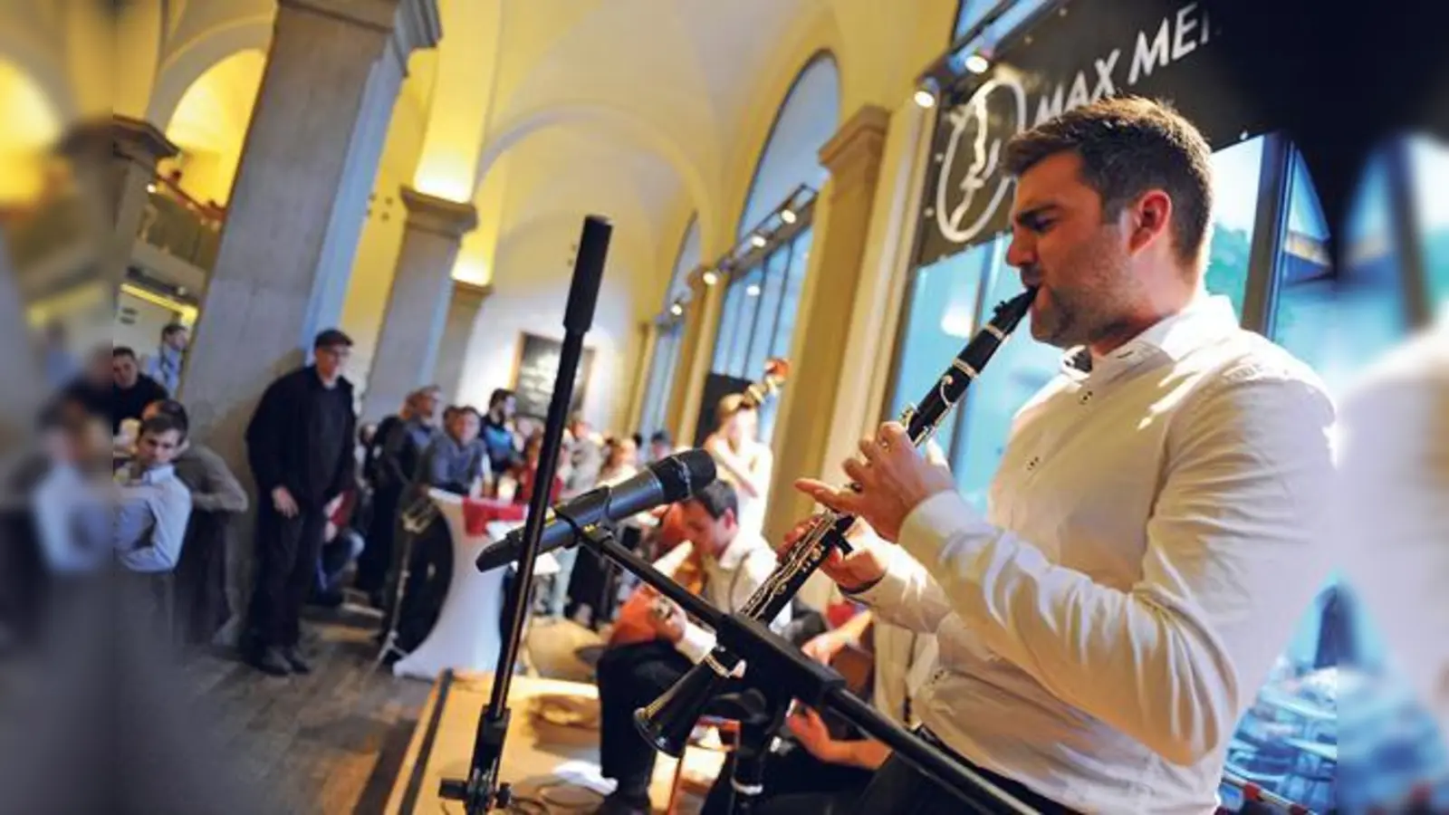An rund 100 Spielstätten gibt es in der Landeshauptstadt über 400 Live-Konzerte aus allen Sparten von Pop bis Klassik und Volksmusik zu hören.   	 (Foto: Stephan Rumpf)