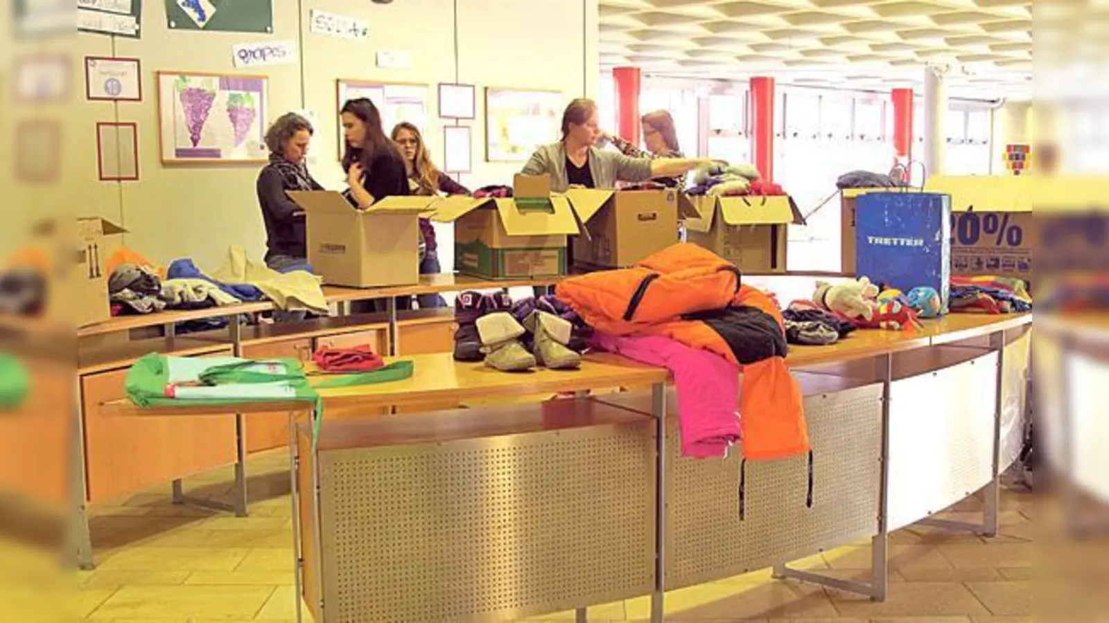 In der Anni-Pickert-Schule wurden die Sachen gesamelt. Eine zweite Aktion ist´am 15. April.	 (Foto: VA)