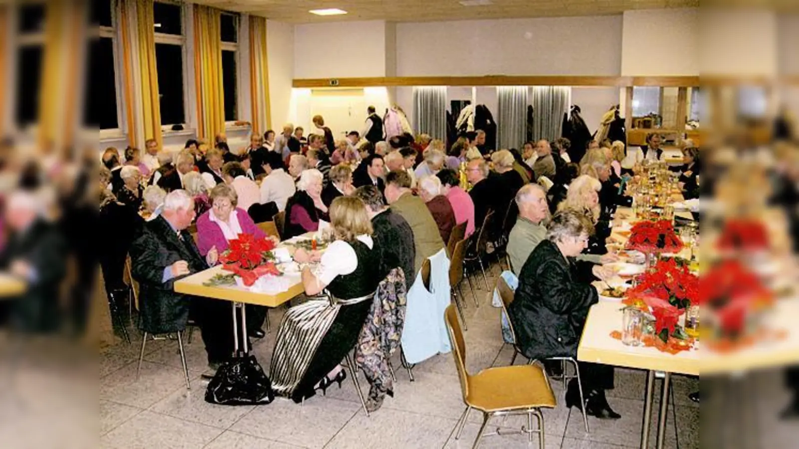 Gaumenfreuden und gute Unterhaltung machten die Adventsfeier des VdK zum Erfolg. 	 (Foto: Privat)