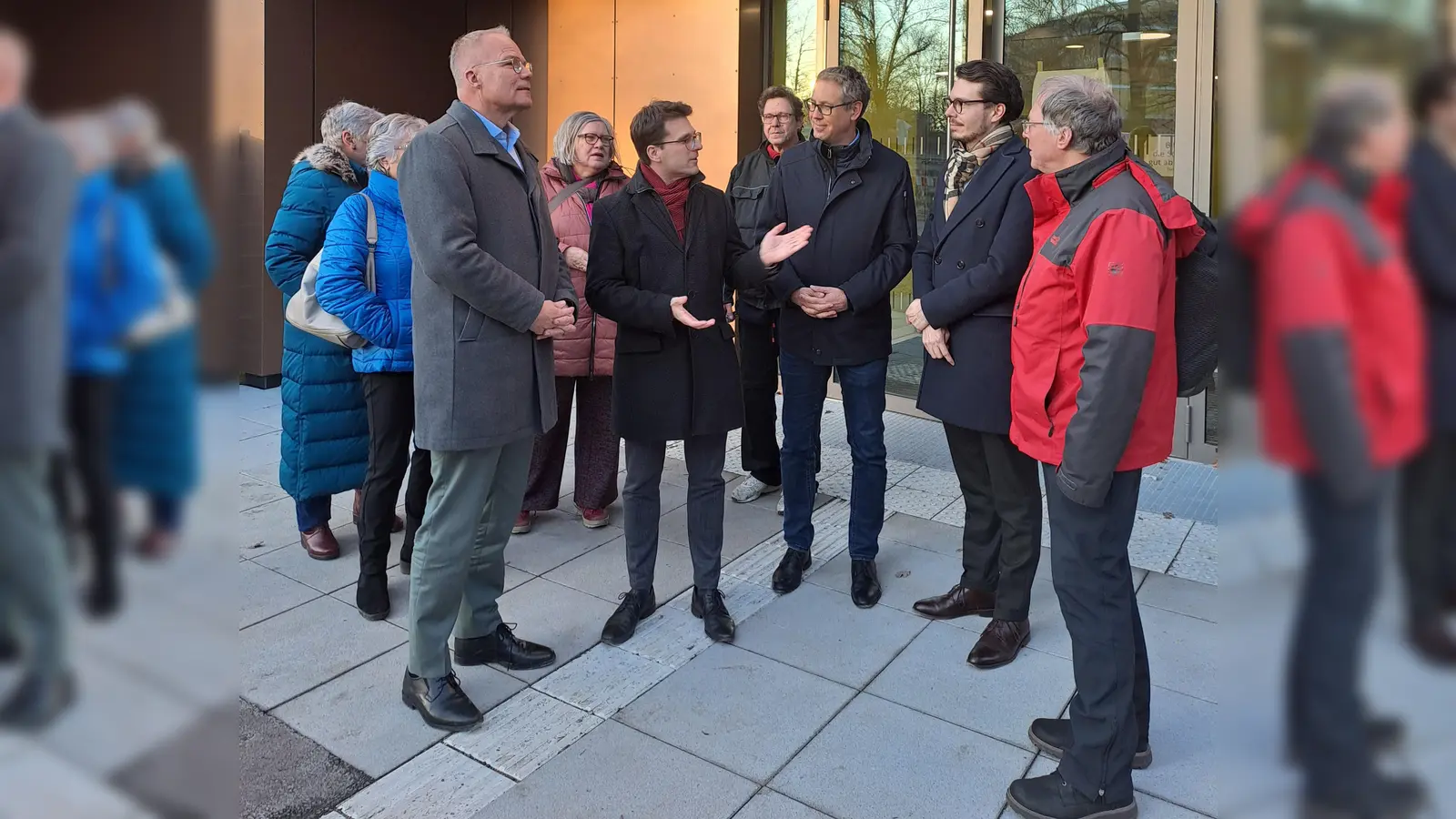 Matthias Miersch, OB Florian Hartmann und MdB Michael Schrodi (v. l.) bei der Besichtigung. (Foto: MdB-Büro Michael Schrodi)