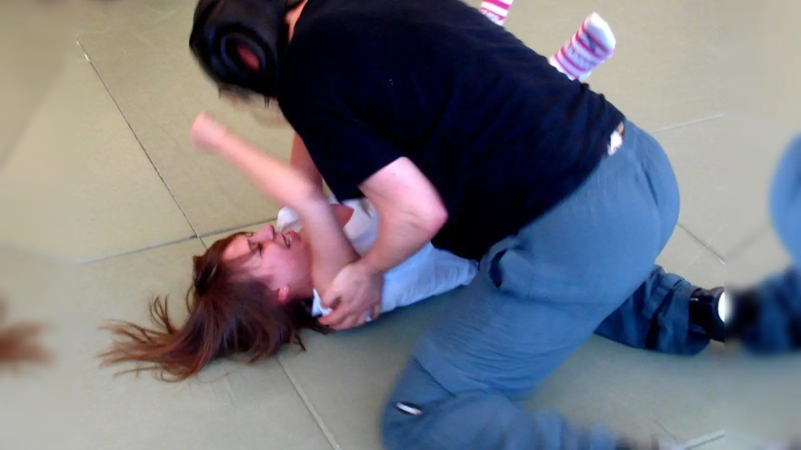 Eine Frau, die weiß, wie sie sich im Fall eines Übergriffs verteidigen kann, tritt selbstbewusst auf. (Foto: SC Unterpaffenhofen-Germering)