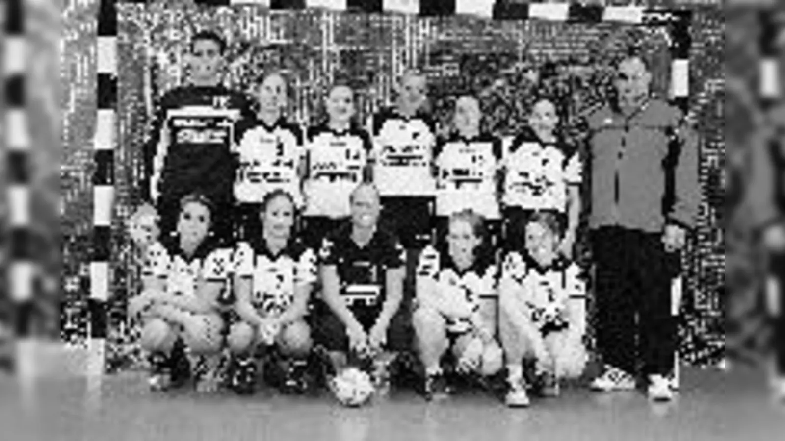 Das siegreiche Handballteam des PSV bleibt auf dem Teppich  auch eine Etage höher.	 (Foto: PSV)