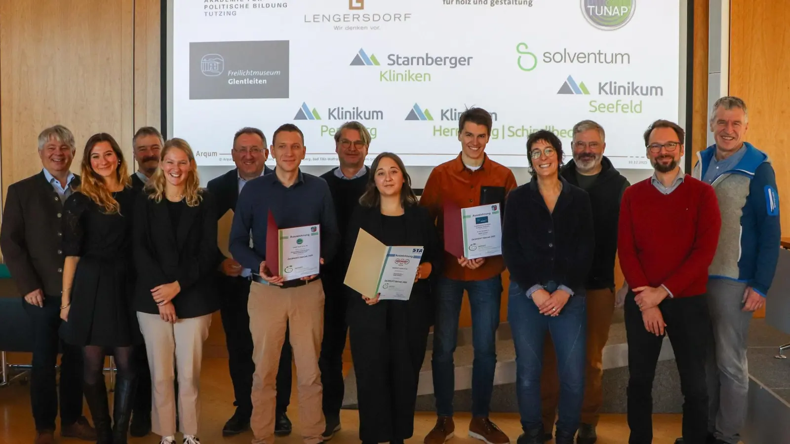 Ausgezeichnet: die Teilnehmer der Abschlussveranstaltung ÖKOPROFIT Klub 2025.<br>  (Foto: Landratsamt Starnberg)