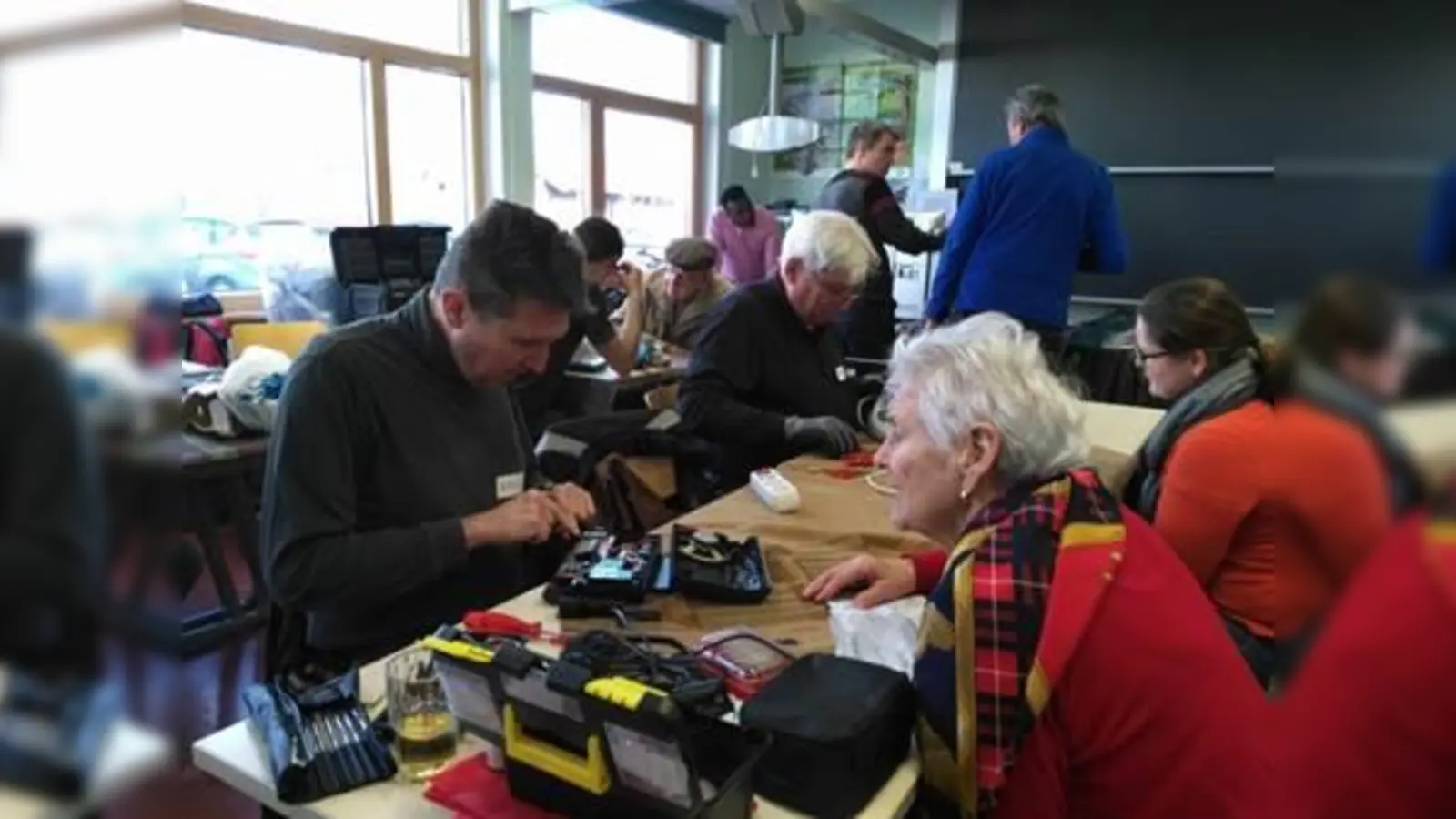 Das nächste Repair Cafés der Initiative Trudering im Wandel findet am 6. April in der Pestalozzi Realschule statt. (Foto: VA)