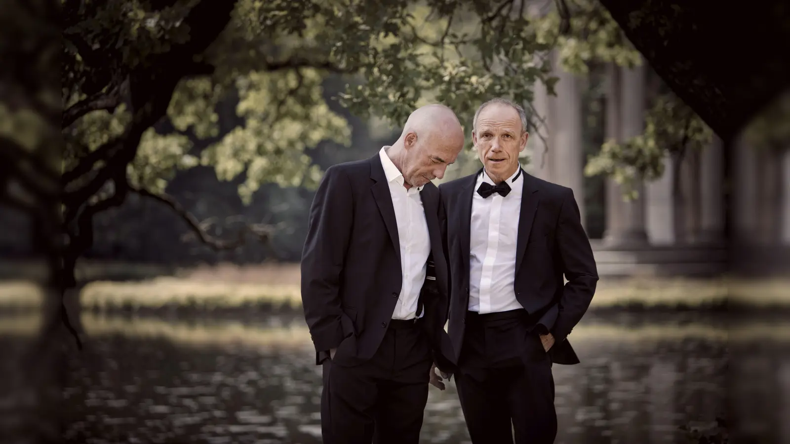 Mit ihren literarischen Konzertprogrammen öffnen Flötist und Sprecher Christian Mattick und Pianist Mathias Huth neue Horizonte und erweitern das Konzerterlebnis zu einer Begegnung zwischen den Künsten. (Foto: Irène Zandel)