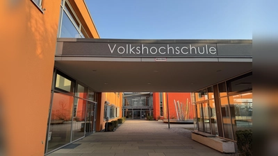 Seit 2006 hat die Vhs Gilching eigene Räume im Gebäudekomplex neben der James-Krüss-Grundschule. (Foto: pst)