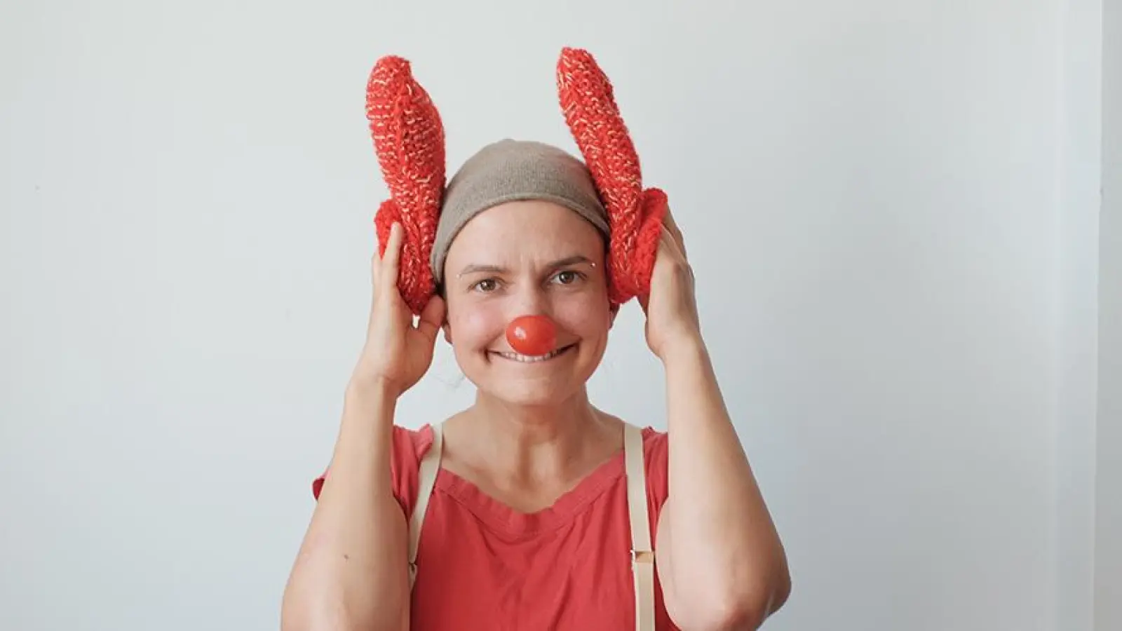 Nina Stazol, Clownin und Kulturpädagogin. leitet den Workshop. (Foto: pr)