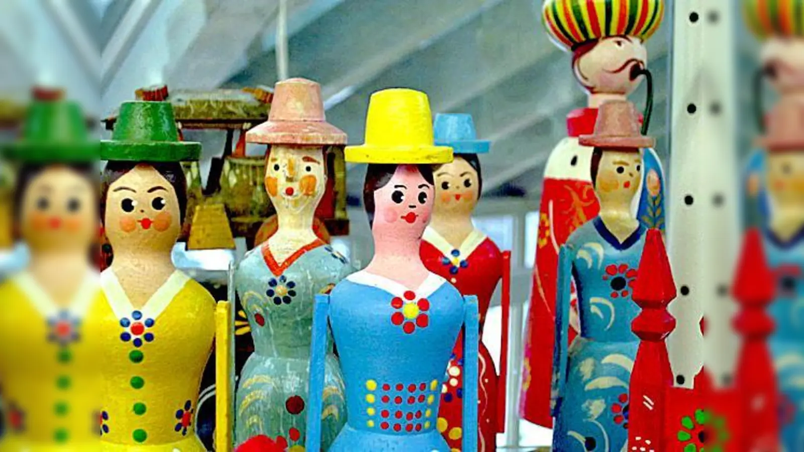 Ausstellung in der  (Foto: Altes Holz-Kunsthandwerk aus der Sammlung von Norbert Kutta.	VA)