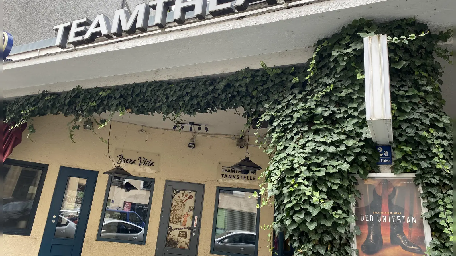 Ein neues Theaterstück ist im „Teamtheater Tankstelle” zu sehen: Eine Adaption von Heinrich Manns Meisterwerk „Der Untertan”.  (Foto: Gabriele Lutz)