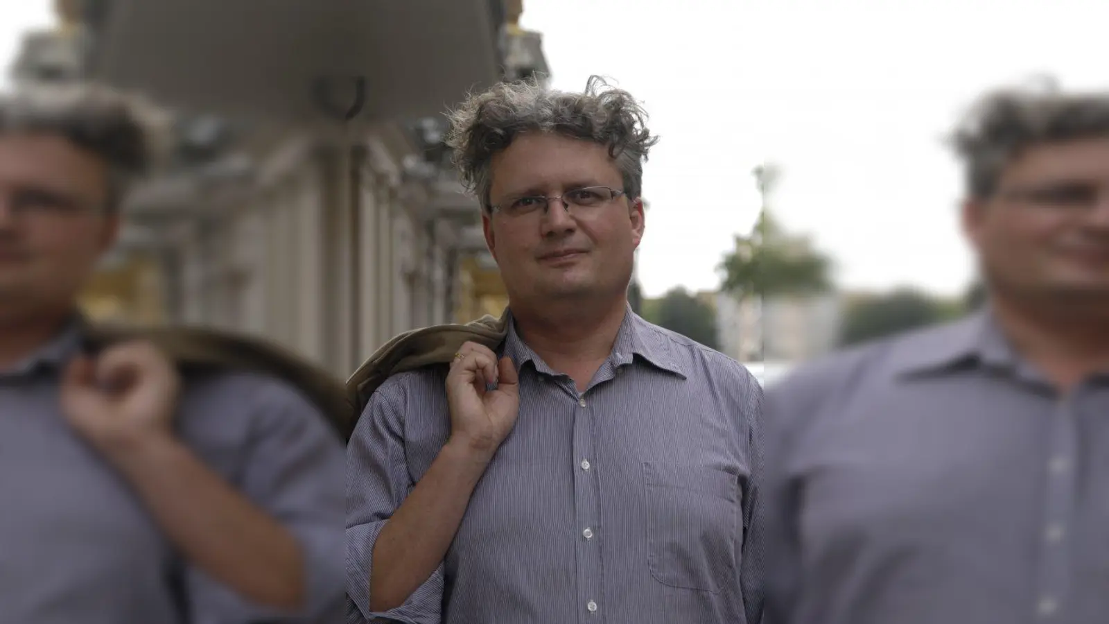 Der Journalist Martin Krauß liest aus seinem Buch „Der Träger war immer schon vorher da”. (Foto: pi)