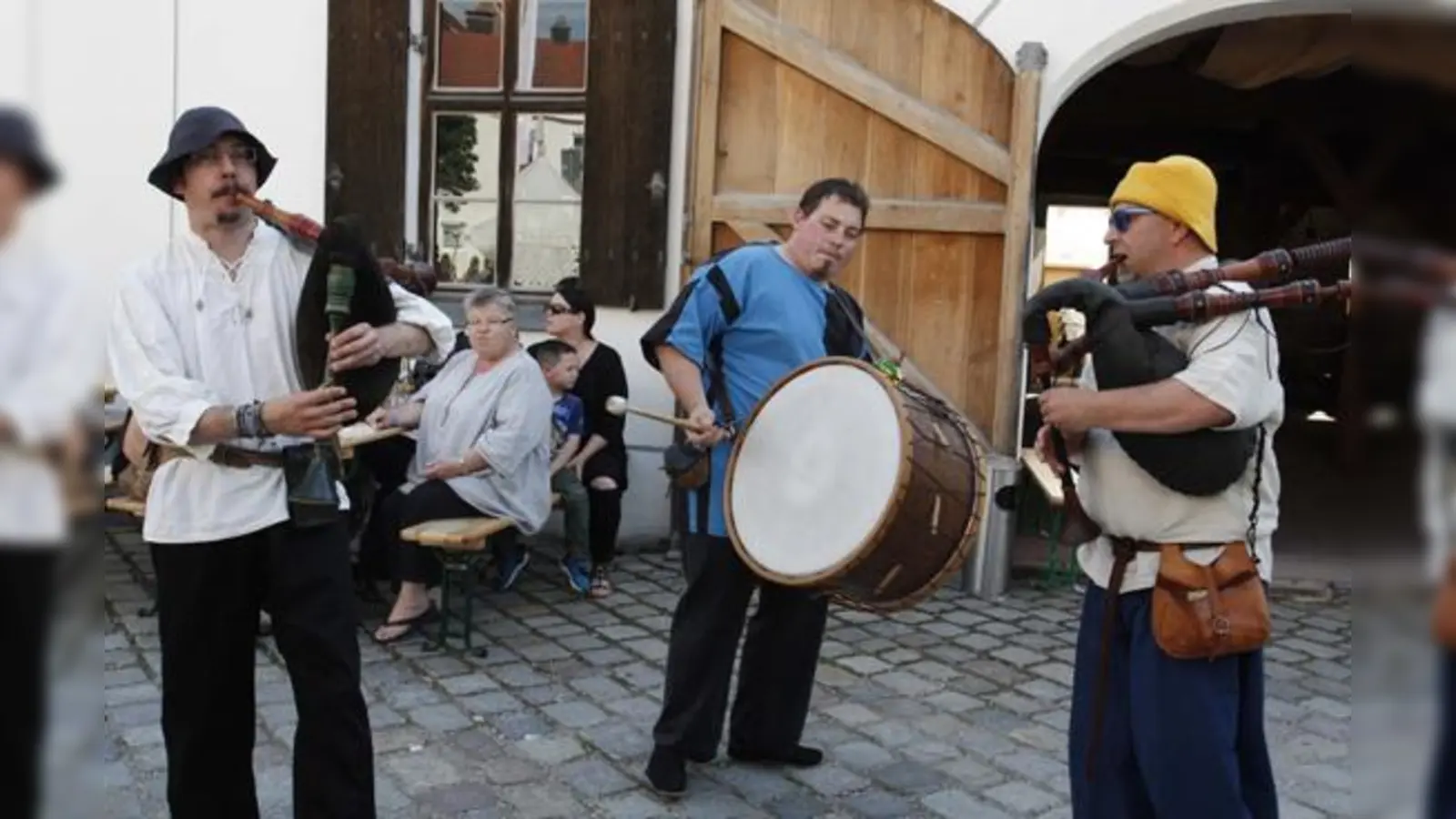 Fatzwerk wird aus der Hallertau nach Erding anreisen und beim historischen Marktfest für althergebrachte fröhliche Klänge sorgen.	 (Foto: kw)
