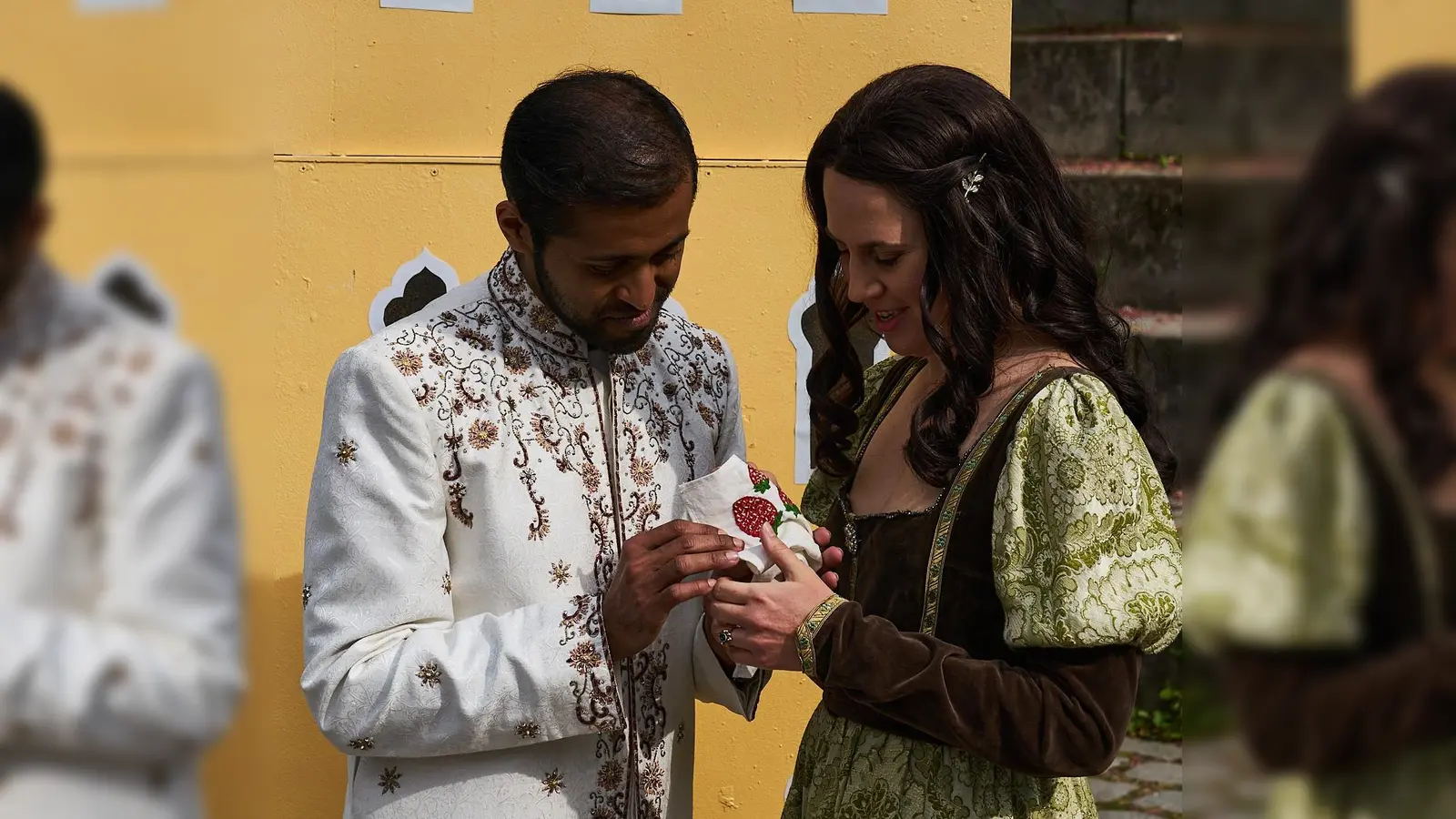 Othello erzählt die Geschichte eines Feldherren, der aus Eifersucht seine Ehefrau Desdemona und daraufhin sich selbst tötet.  (Foto: Ken Lawler / Entity Theatre)