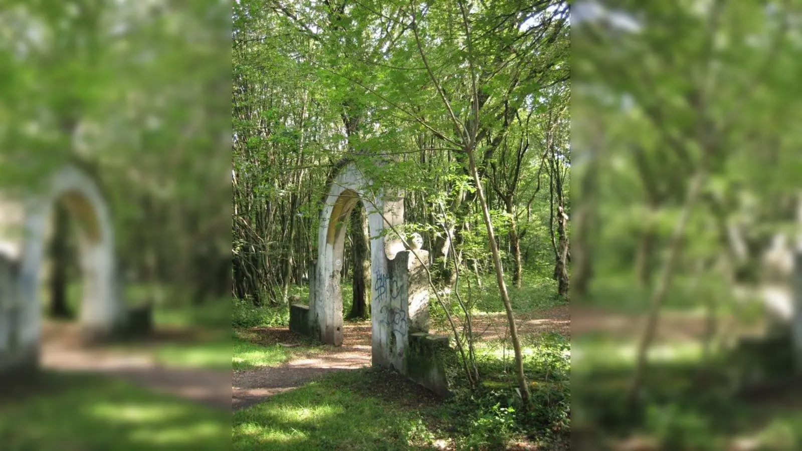 Nördlicher, erhaltener Torbogen (Foto: Demmel)