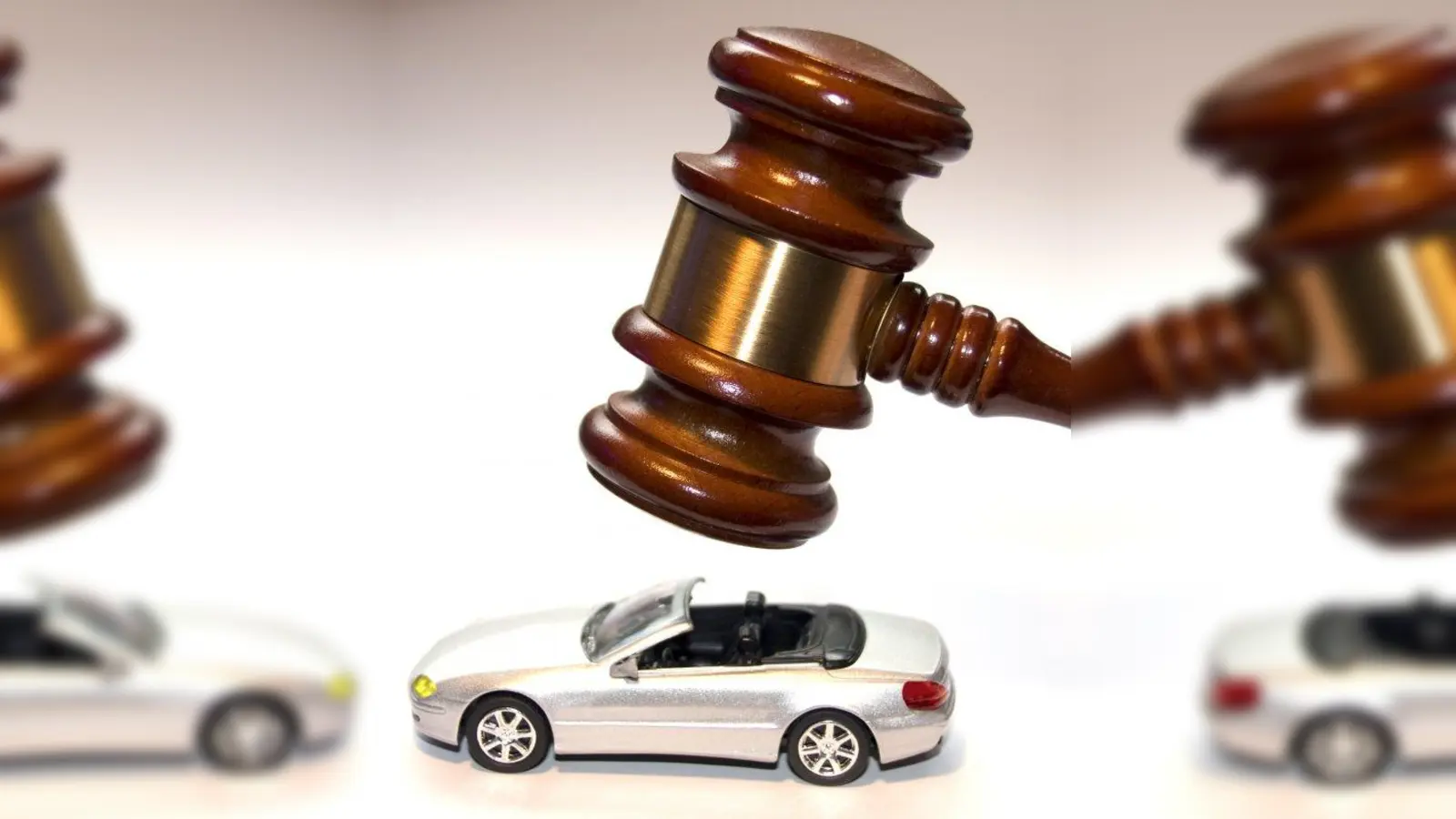 Beweist ein Gutachten, dass ein älterer Mensch verkehrsuntauglich ist, kann ihm der Führerschein entzogen werden. (Foto: Thorben Wengert/pixelio.de)