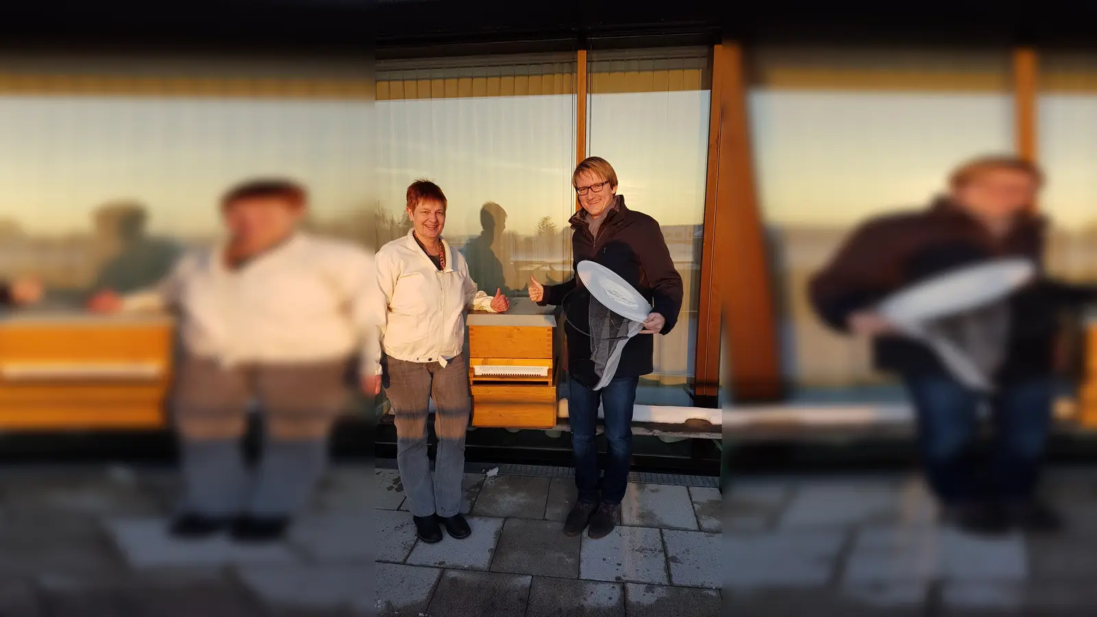 Echings Bürgermeister Thaler: „Fleißige Arbeitskräfte sind im Rathaus immer willkommen! Ich bin schon gespannt, wie viel Echinger Rathaushonig unsere Bienen erzeugen werden.“ (Foto: VA)