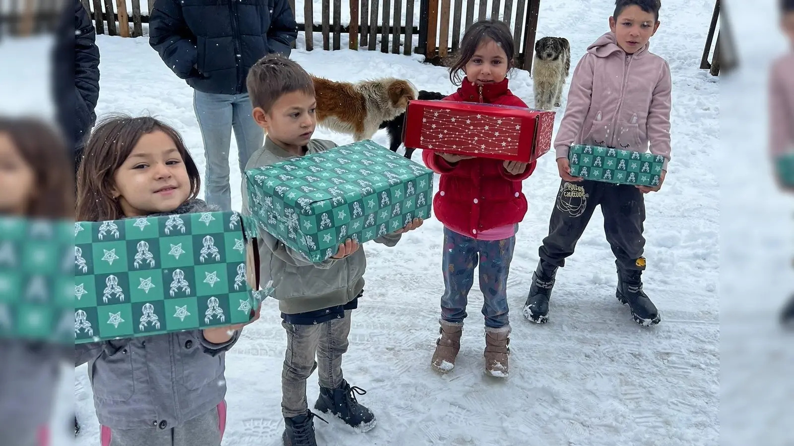 Viele glückliche Gesichter gab es über die Päckchen der Klawotte in Unterhaching. (Foto: Goltios)