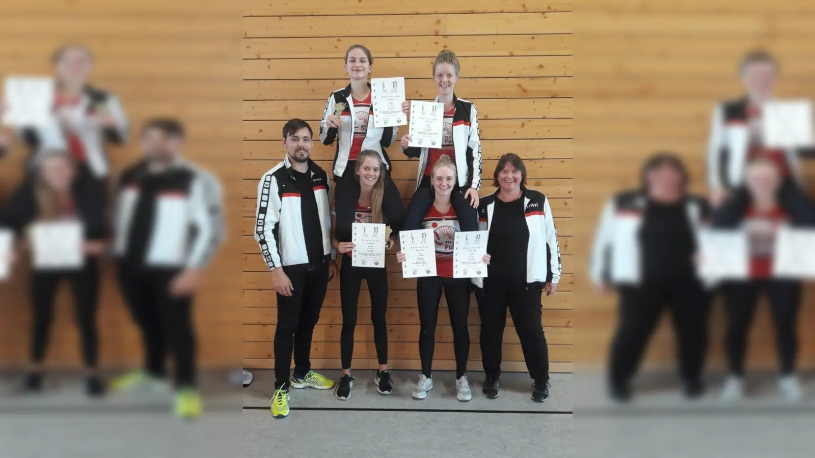 Freuten sich über ihre Erfolge: die Sportlerinnen Katharina Hupfauer, Sabina Weltin, Paulina Weltin und Sabine Tausch sowie Trainer Benedikt Zapp und Trainierin Fritzi Tausch. (Foto: RSV Pullach)
