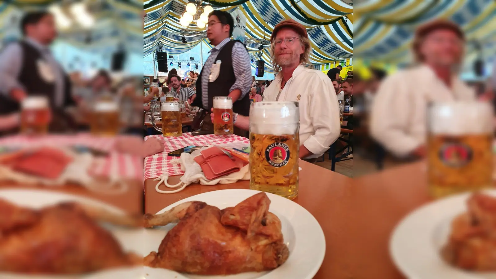 Auch Sie können sich vielleicht bald über ein Hendl und eine Maß auf dem Siedlerfest freuen. (Foto: JJ)