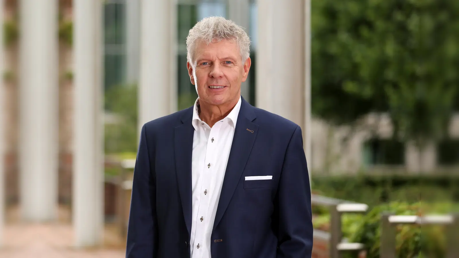 Schon aus rechtlicher Sicht könne es ab nächster Woche keine weiteren Lockerungen, betont Münchens Oberbürgermeister Dieter Reiter. Es sprächen aber auch weitere Gesichtspunkte dagegen – wie die kaum gegebene Planbarkeit. (Foto: Presseamt / Michael Nagy)