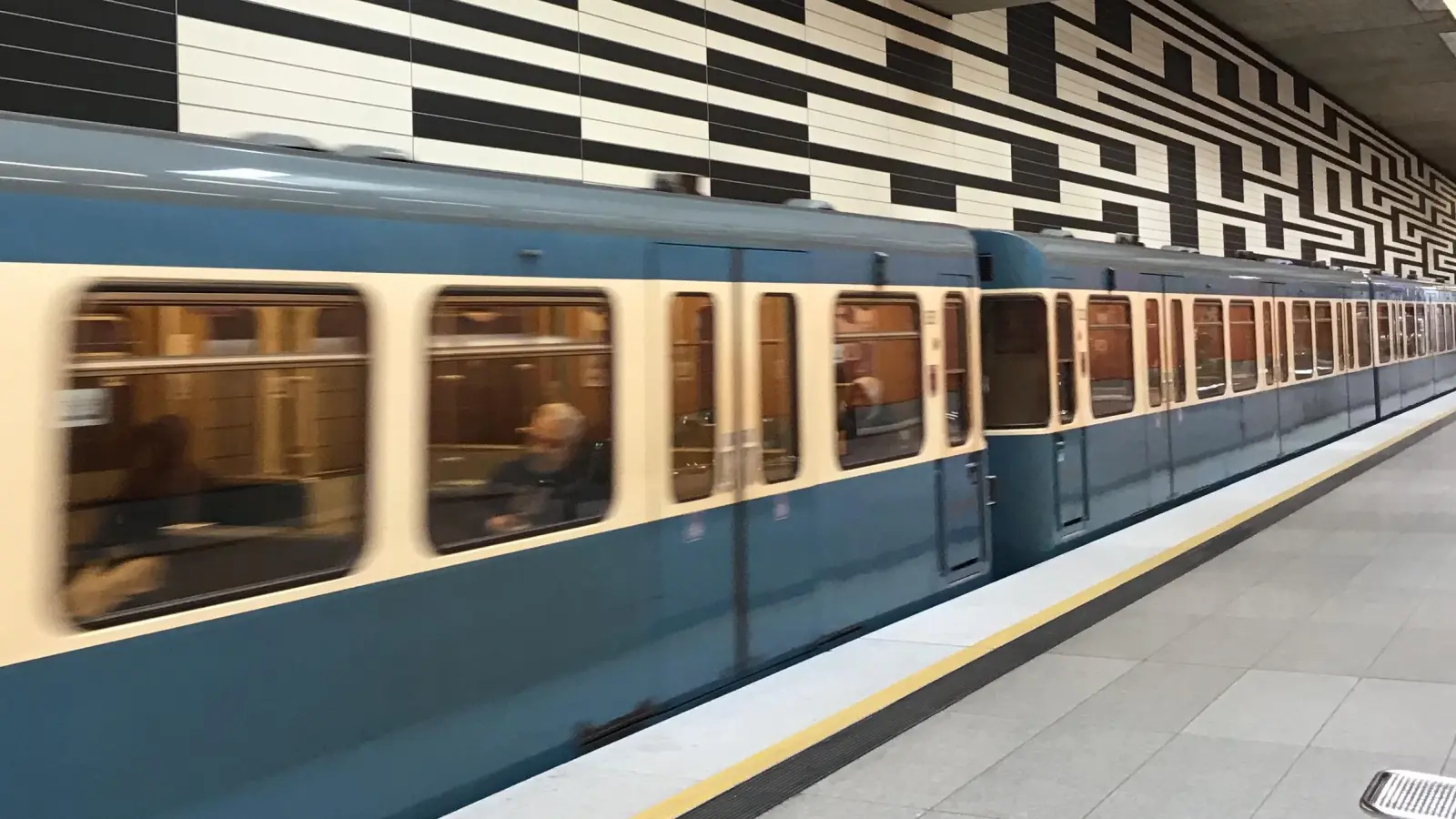 Im Abschnitt Messestadt Ost-Innsbrucker Ring der U2 fahren einige Tage abends keine Züge mehr. (Symbolbild: dm)