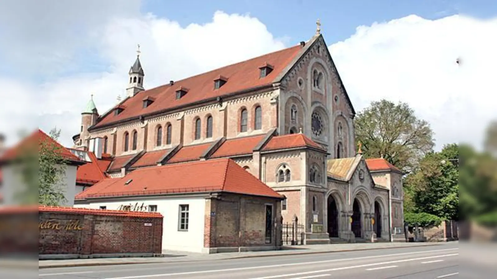 In der Kirche Sankt Anton wird im Oktober der runde Gemeindegeburtstag gefeiert.	 (Foto: Pfarrgemeinderat)