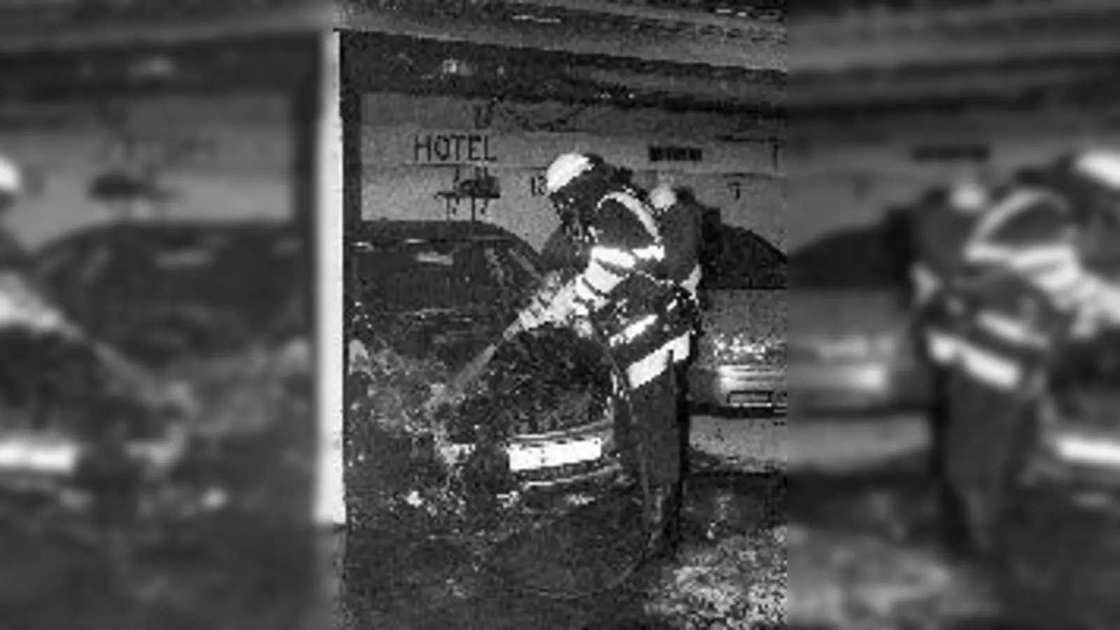 Das Auto brannte völlig aus. Zum Glück griff das Feuer nicht auf die Tiefgarage über.	 (Foto: Feuerwehr)