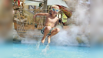 Beliebtes Ausflugsziel: Österreichs beliebtester Wasserpark, die Piratenwelt Aquapulco, ist nicht weit entfernt. (Foto: pi)