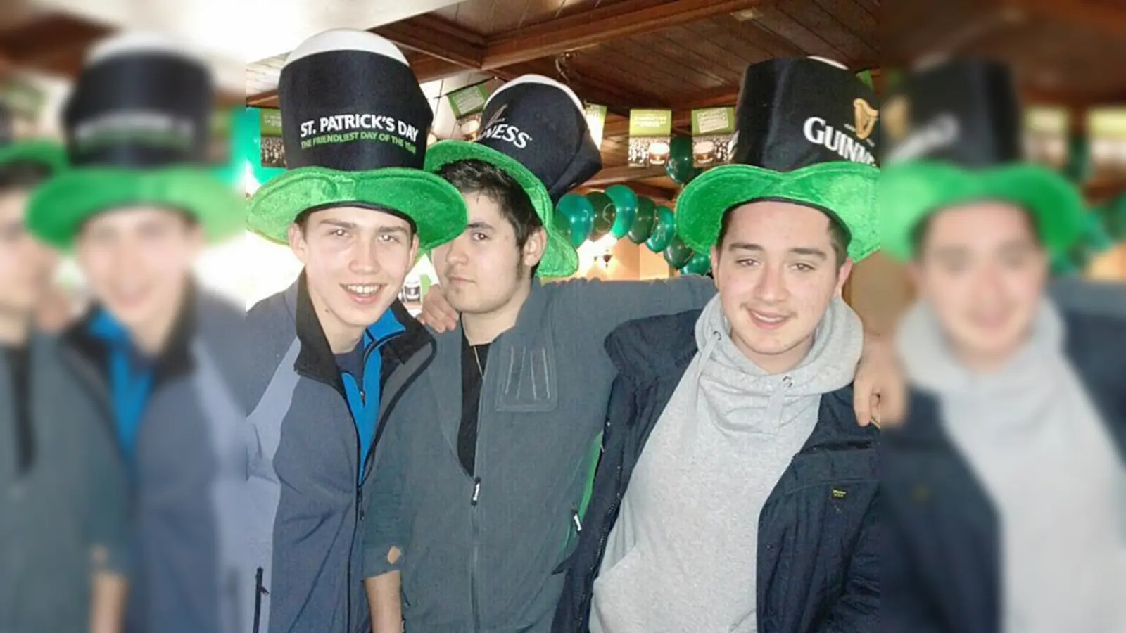 Philipp (li.) feiert den St. Patricks Day.  (Foto: phil)