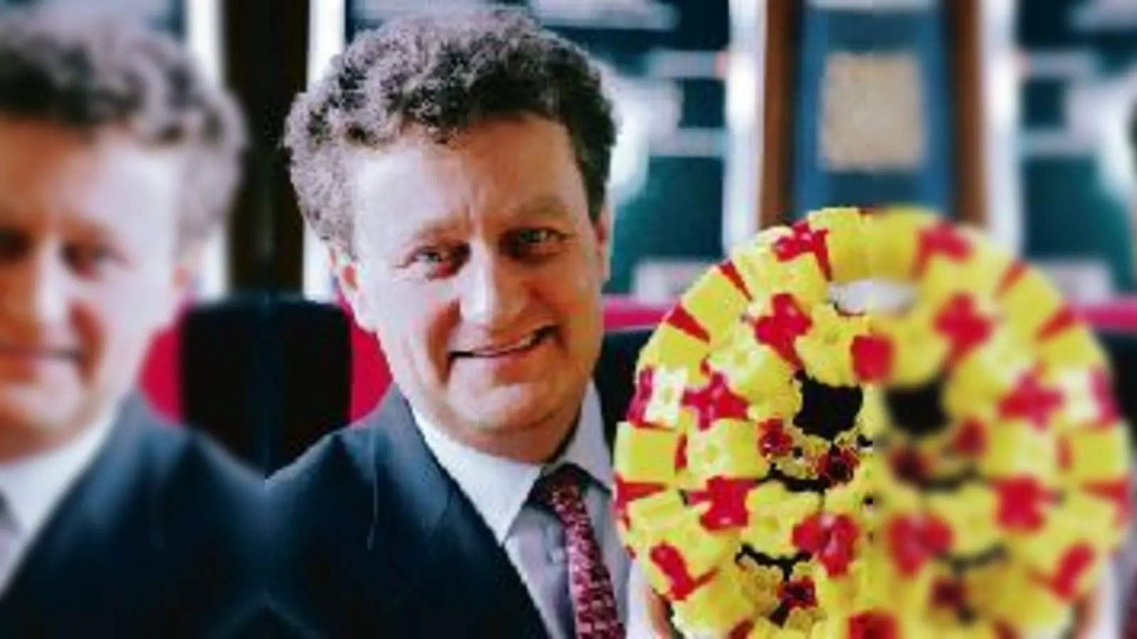 »Nanoteilchen sind Zwerge, die Walzer tanzen«, so erklärt Wolfgang Heckl (47) die Biophysik. 	 (Foto: Archiv)