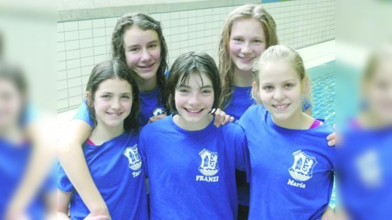 Die weibliche C-Jugend platzierte sich auf dem dritten Rang: hinten v.l. Sophia Wolf und Maresa Vaitl, vorn v.l. Tanja Sommer, Franziska Beck und Maria Fourkioti. (Foto: pi)