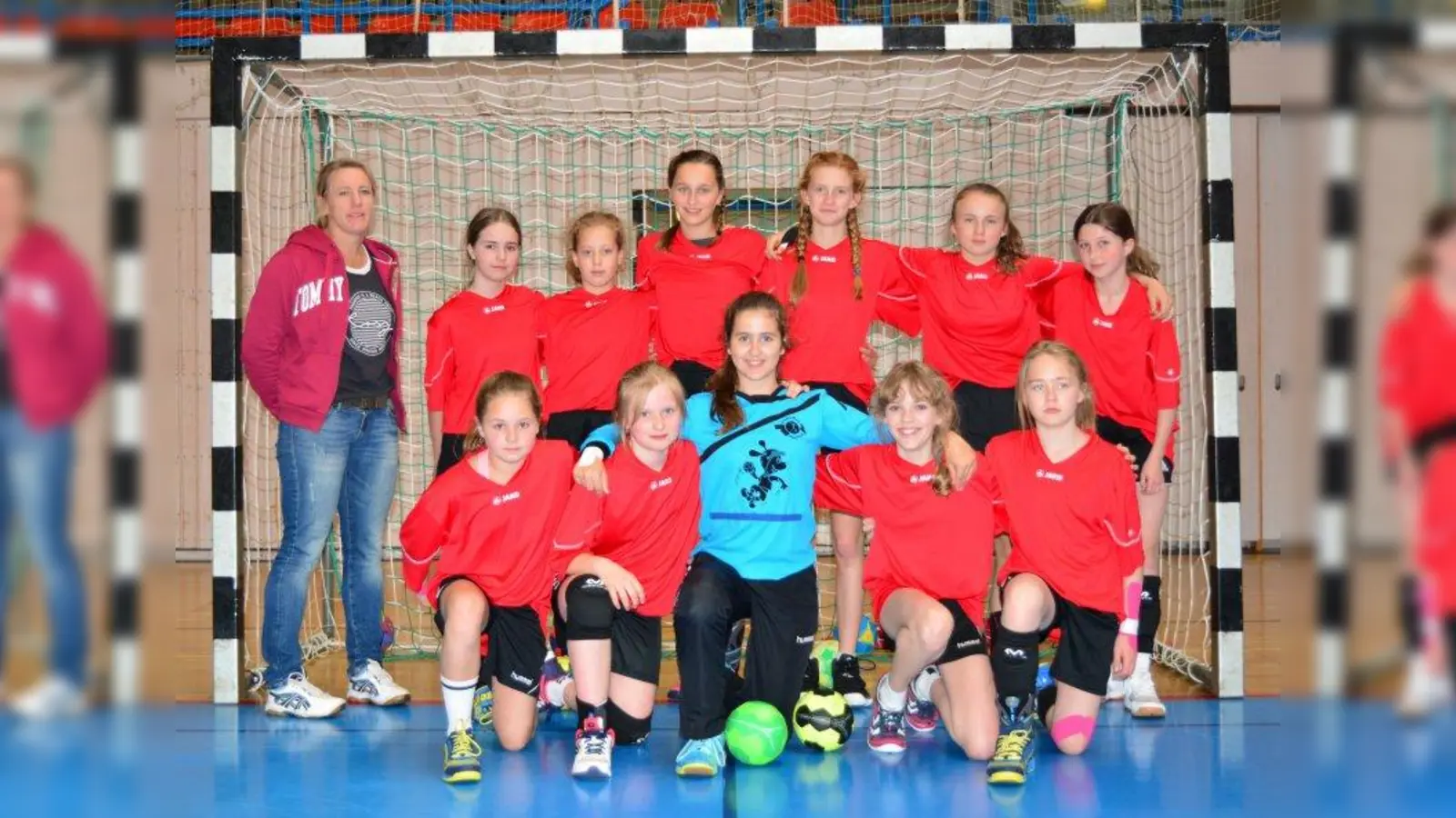 Das sind sie, die Vizemeister im Bayerischen Schulhandball, Schülerinnen des Gymnasiums Weilheim. (Foto: Gymnasium Weilheim)