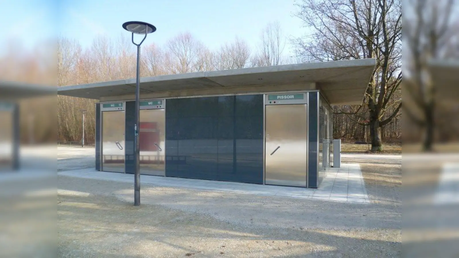 An der Floßlände stehen diese Toiletten. (Foto: Baureferat LHM)