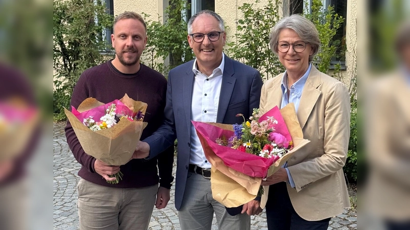 3. Bürgermeister Lukas Erlacher, 1. Bürgermeister Michael Sturm sowie d2. Bürgermeisterin Christina Mörtl-Diemer (von links).<br>  (Foto: Gem)