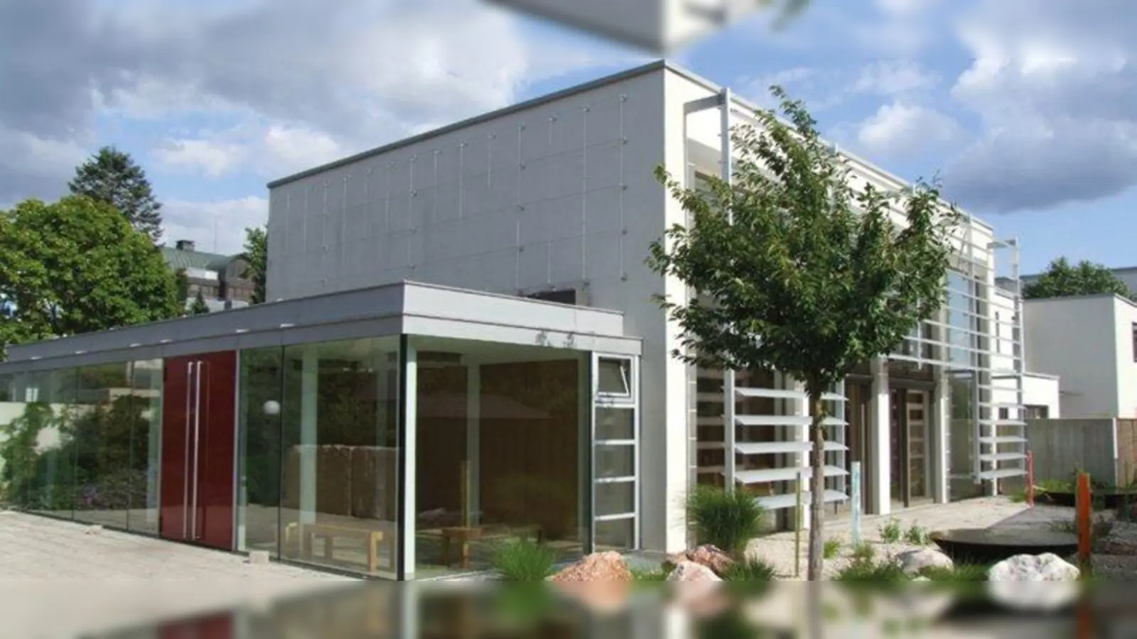 Am 28. November gibt das Ensemble Laetare ein Klangsteinkonzert in der Trauerhalle von AETAS Lebens- und Trauerkultur zum besten. (Foto: pi)