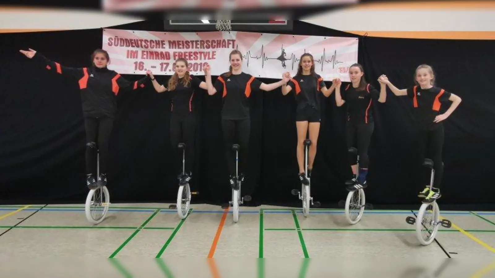 Gilchings Einradfahrerinnen präsentierten bei der „Süddeutschen Meisterschaft” ihre technische Fertigkeiten. (Foto: TSV Gilching-Argelsried)