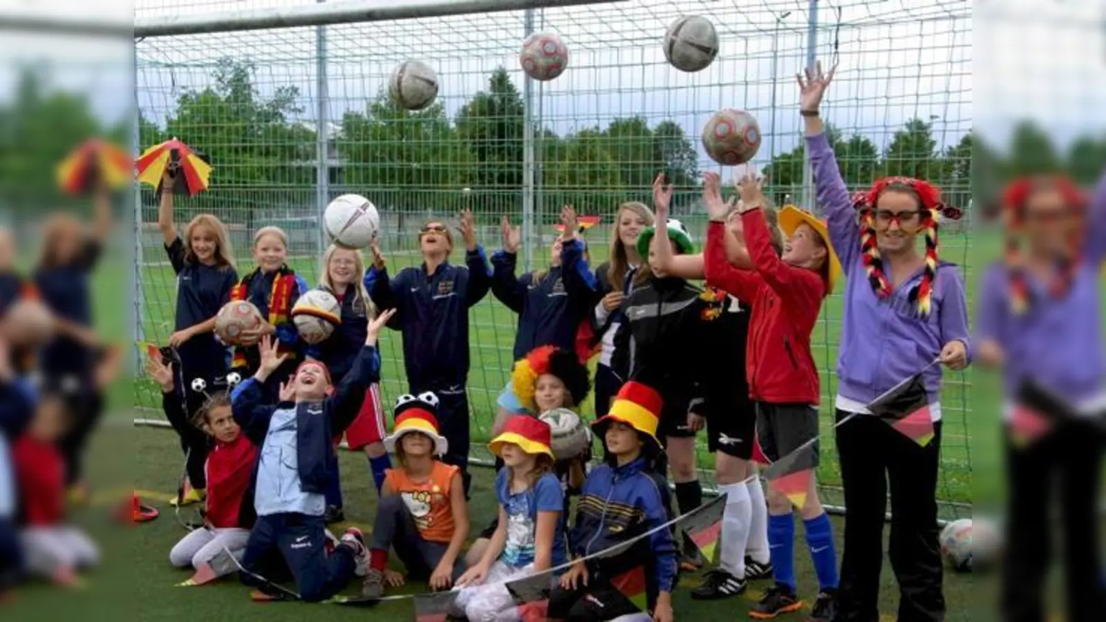 Jetzt schwelgen sie wieder in schwarz-rot-gold: die Fußballfans jubeln jetzt den Frauen zu.	 (Foto: VA)