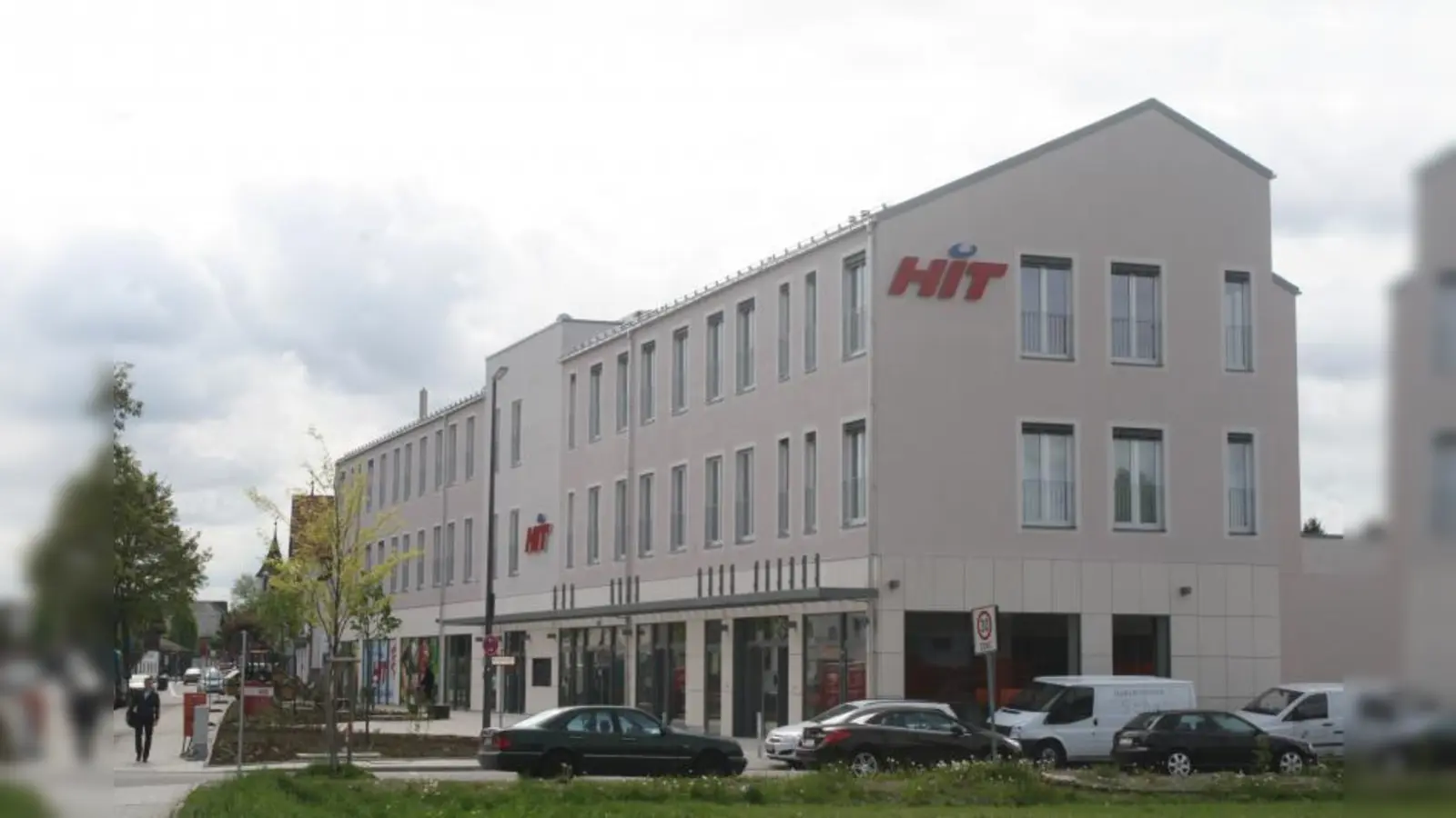 Der neue HIT-Markt befindet sich in der Truderinger Straße 272, in direkter Nähe zum U- und S-Bahnhof Trudering. (Foto: sb)