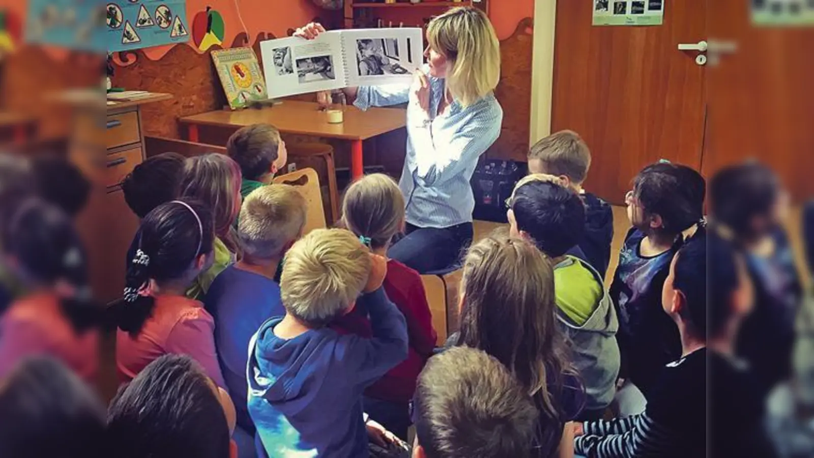 In Lesungen stellt die Autorin Verena Prym ihr neues Buch »KAI  eine Schildkrötengeschichte« vor. Bei Kindern komme die Geschichte um die kleine Nina und ihren Freund Kai gut an.	 (Fotos: Prym)